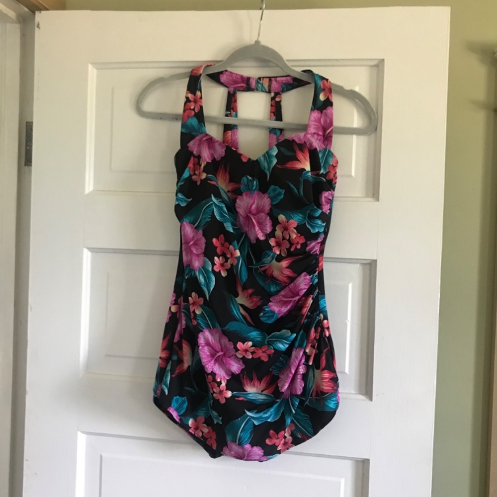 Lands’ End swim suit dress 8 tropical halter hibiscus ruching one-piece black